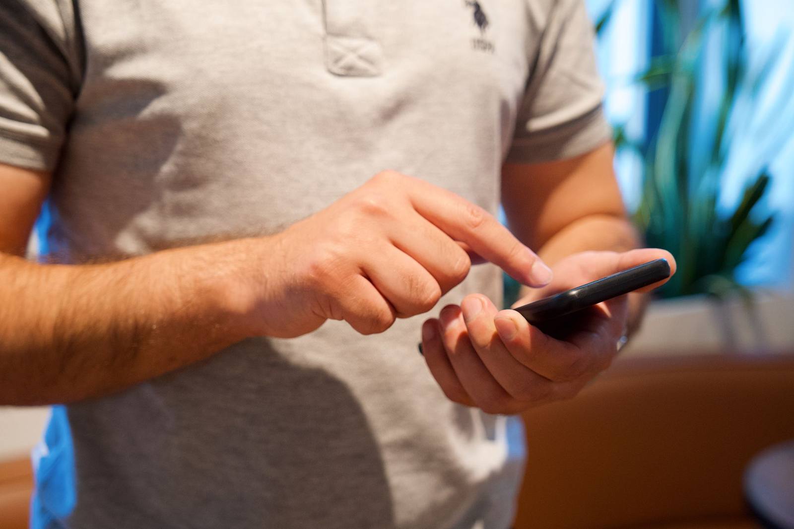 Tradesperson using a phone